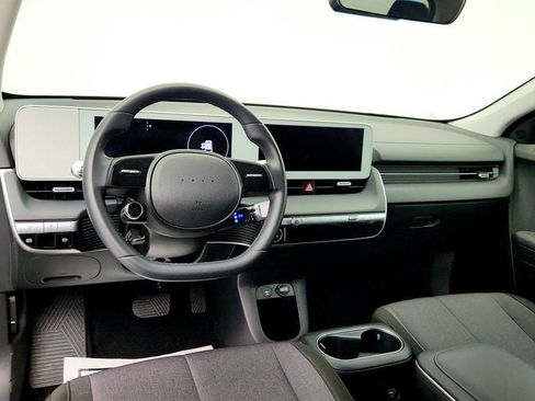 Used 2024 Hyundai Ioniq 5 SE image 11
