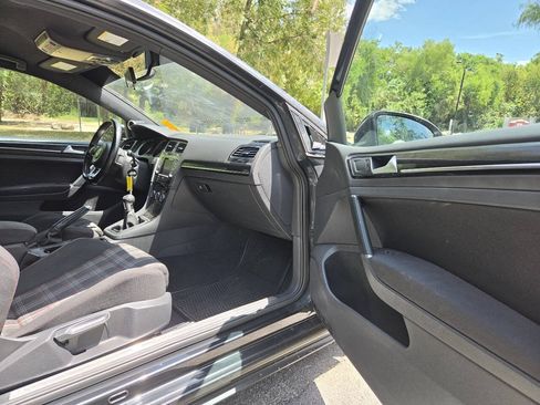 Used 2015 Volkswagen GTI S FWD image 20
