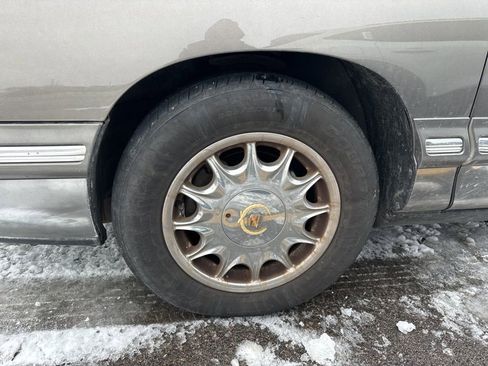 Used 1998 Cadillac De Ville image 17