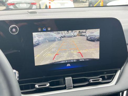 Used 2025 Chevrolet Equinox LT image 24