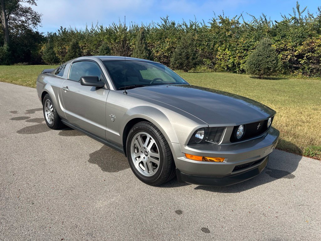 Used 2009 Ford Mustang Coupe RWD image 7