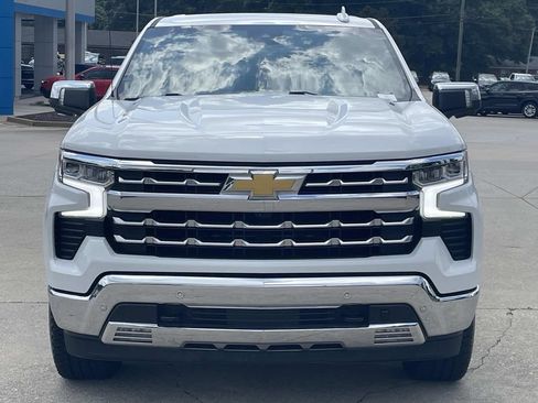 Used 2024 Chevrolet Silverado 1500 LTZ AWD/4WD image 6