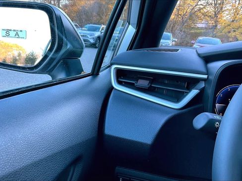 New 2026 Toyota Corolla SE image 19