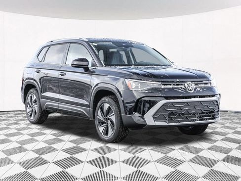 New 2026 Volkswagen Taos SE AWD/4WD image 10
