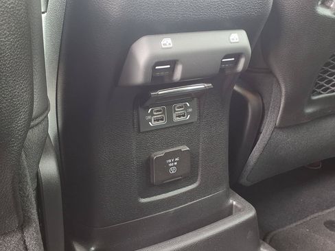Used 2024 Jeep Wrangler Unlimited Sahara w/ Technology Group AWD/4WD image 23