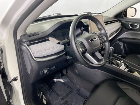 Used 2022 Jeep Compass Latitude AWD/4WD image 9