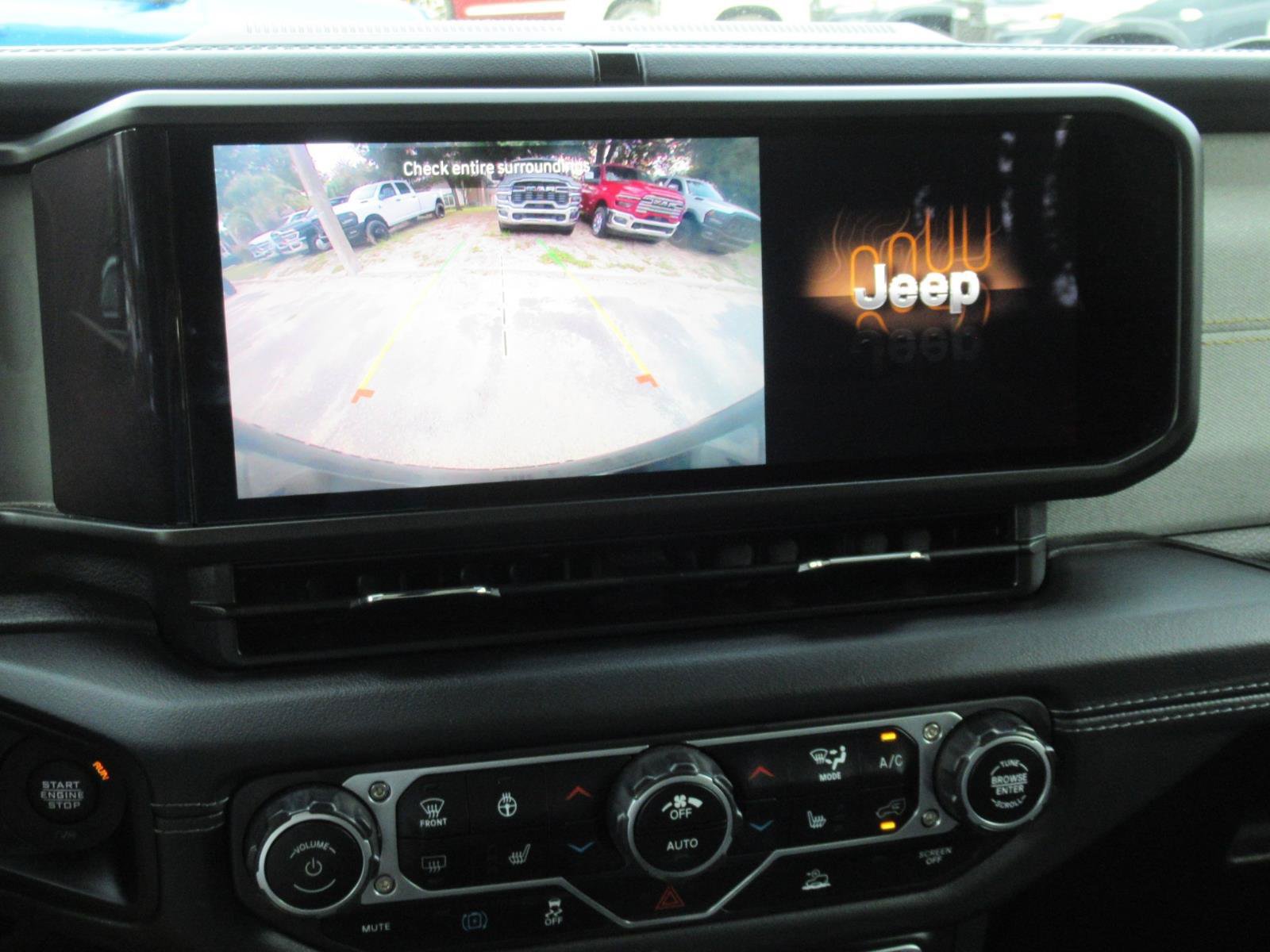 Certified 2024 Jeep Wrangler Unlimited Sahara AWD/4WD image 30