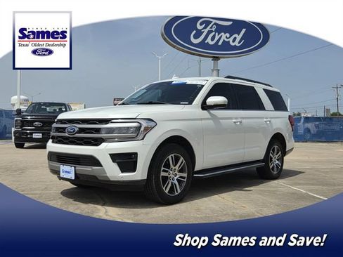 Used 2022 Ford Expedition XLT RWD image 1