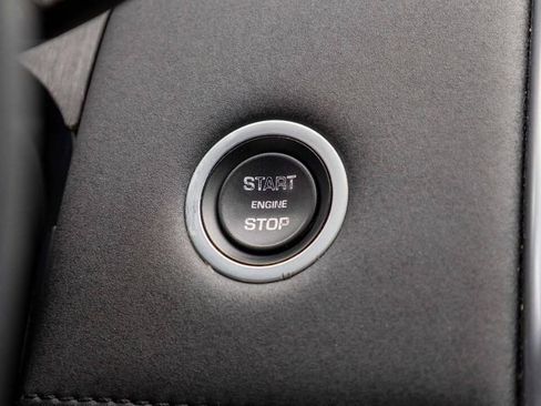 Used 2021 Land Rover Discovery Sport S image 40