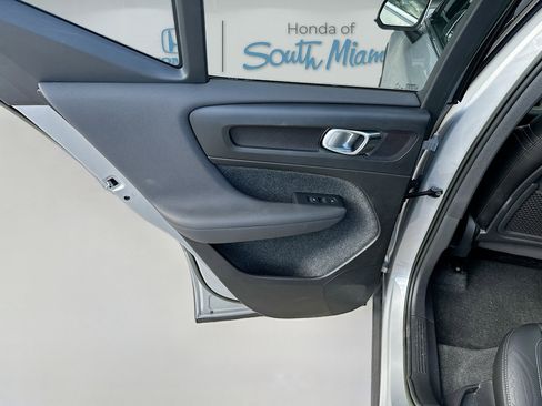 Used 2023 Volvo XC40 B5 Ultimate w/ Protection Package Premier image 26