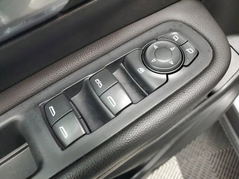 Used 2020 GMC Terrain SLE image 17