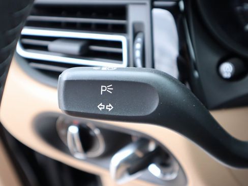 New 2025 Porsche Macan image 31