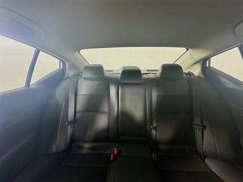 Used 2025 Nissan Altima 2.5 SR image 13