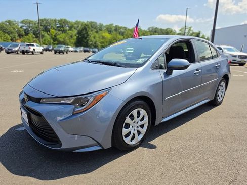 Used 2024 Toyota Corolla LE FWD image 3