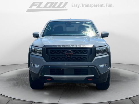 Used 2022 Nissan Frontier Pro-X RWD image 3