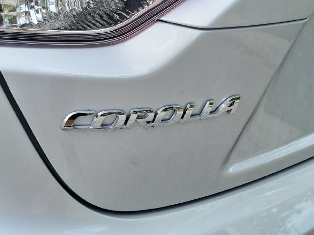 Used 2026 Toyota Corolla LE FWD image 4