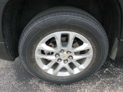 Certified 2020 Chevrolet Traverse LS FWD image 10
