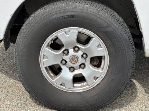Used 2012 Toyota Tacoma PreRunner w/ SR5 Pkg RWD image 13