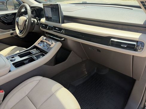 Used 2023 Lincoln Aviator Reserve w/ Equipment Group 201A RWD image 31
