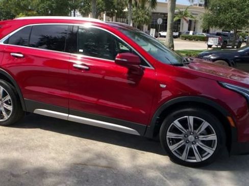 Certified 2023 Cadillac XT4 Premium Luxury FWD image 17