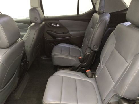 Used 2018 Chevrolet Traverse LT FWD image 21