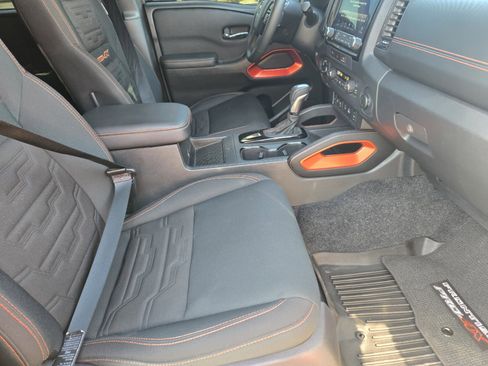 Used 2023 Nissan Frontier PRO-4X w/ Pro Convenience Package image 12