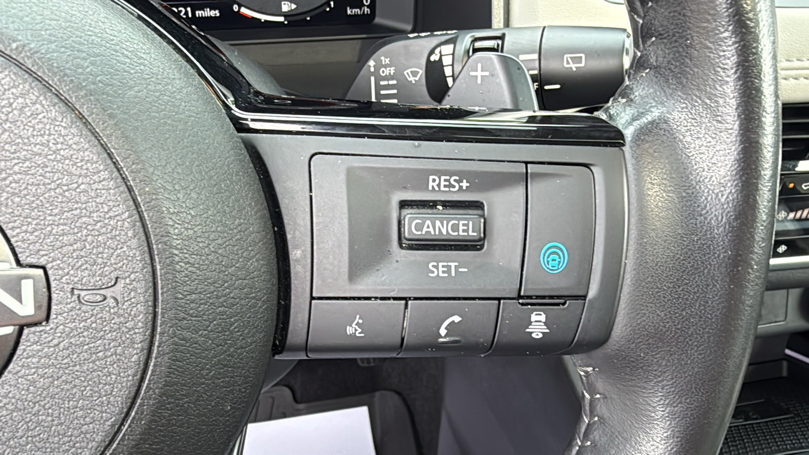Certified 2024 Nissan Rogue SL w/ SL Premium Package AWD/4WD image 11