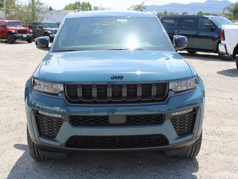 New 2026 Jeep Grand Cherokee L Limited w/ Limited Altitude Package AWD/4WD image 2