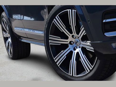 Certified 2023 Volvo XC90 B6 Ultimate w/ Protection Package Premier image 10