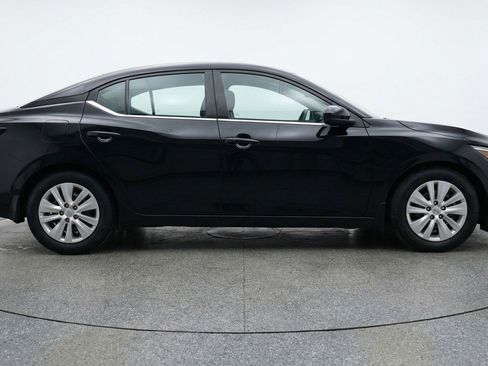 Used 2025 Nissan Sentra S FWD image 11