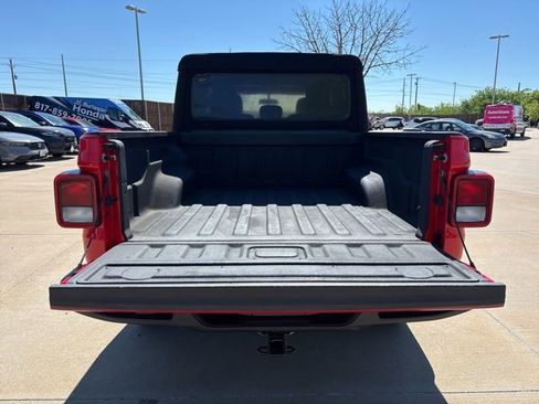 Used 2020 Jeep Gladiator Sport w/ Quick Order Package 24S AWD/4WD image 17