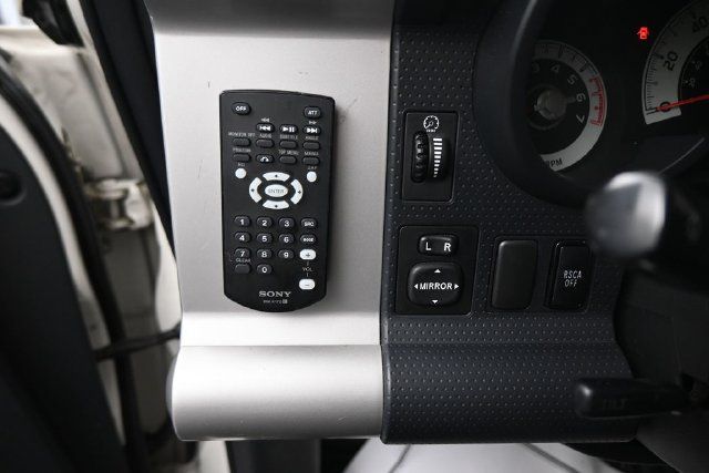 Used 2010 Toyota FJ Cruiser 4WD w/ Convenience Pkg image 32