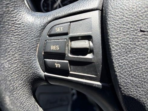 Used 2017 BMW 320i Sedan RWD image 40