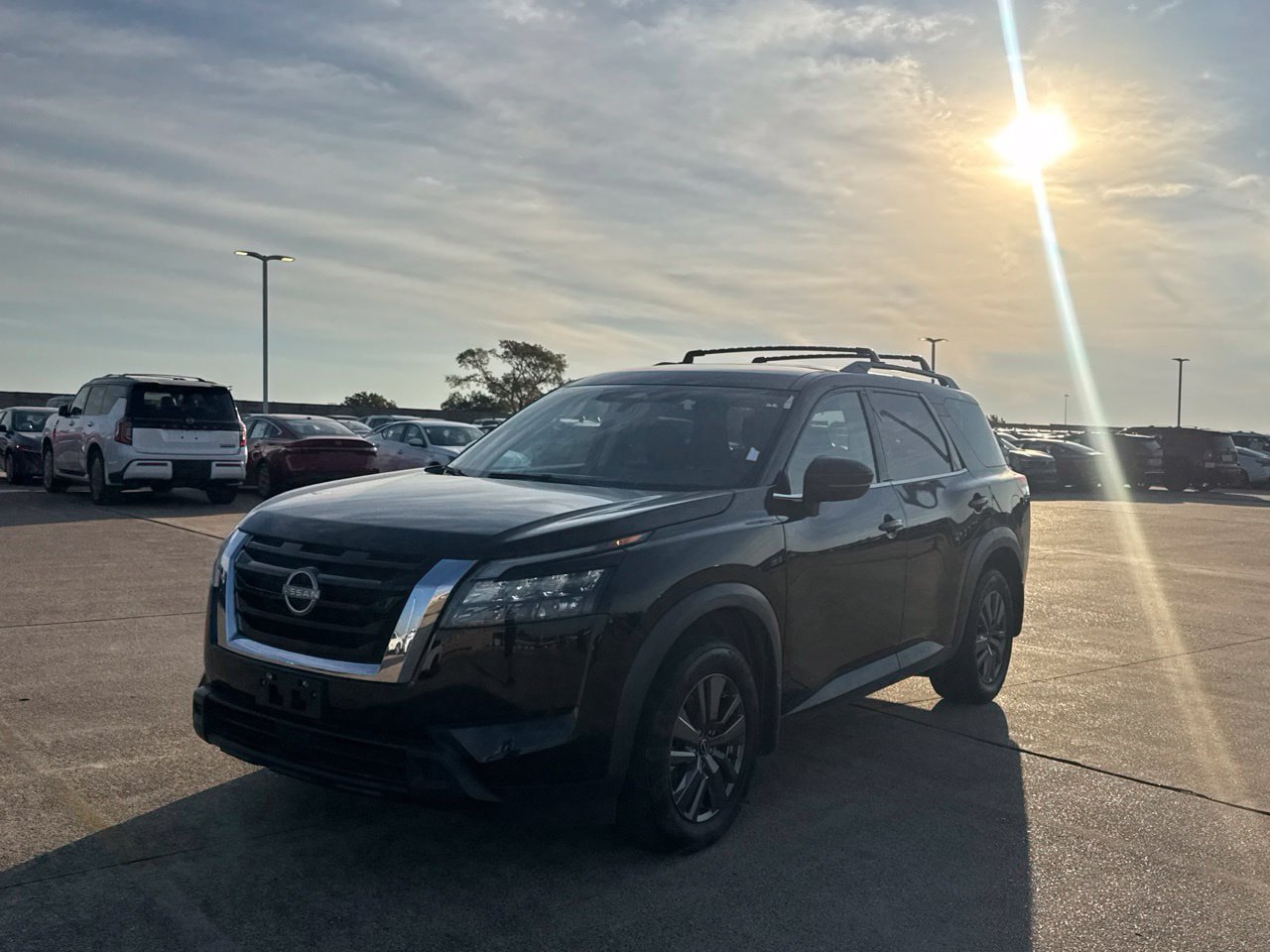 Certified 2024 Nissan Pathfinder SV FWD image 10