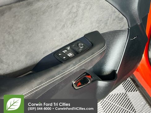 Used 2016 Dodge Challenger SRT Hellcat RWD image 12