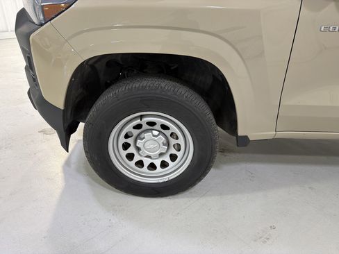 Used 2023 Chevrolet Colorado W/T image 9