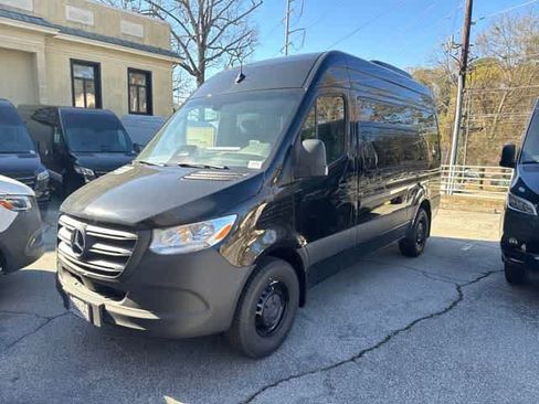 Used 2025 Mercedes-Benz Sprinter 2500 image 10