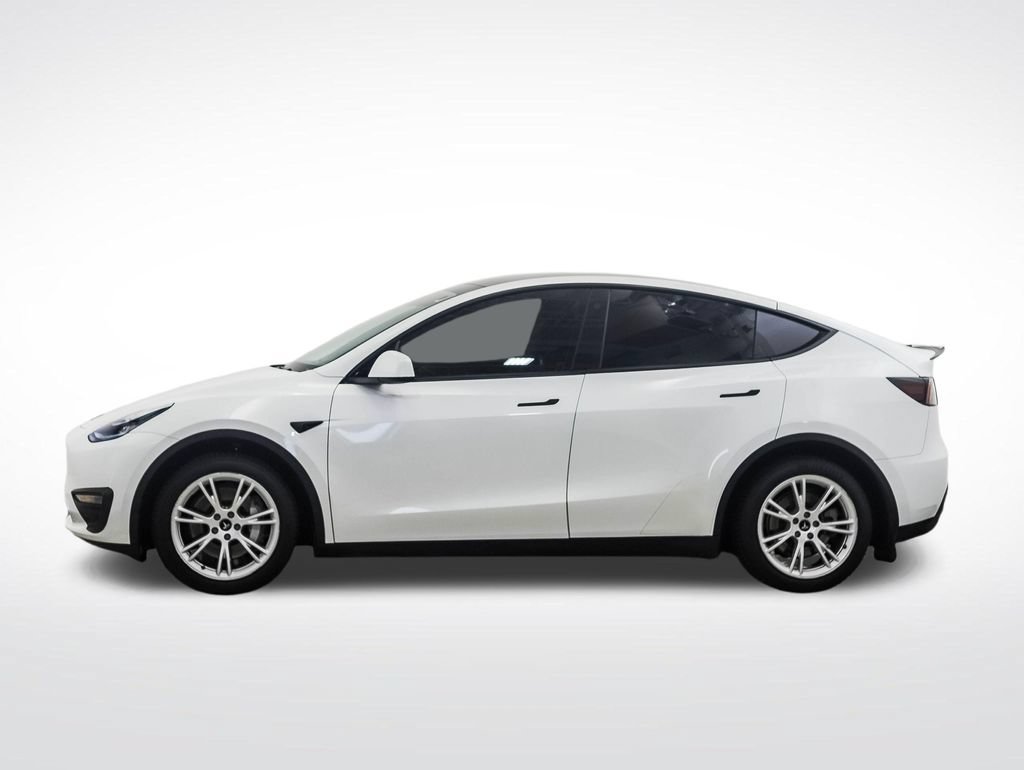 Used 2023 Tesla Model Y Long Range AWD/4WD image 2