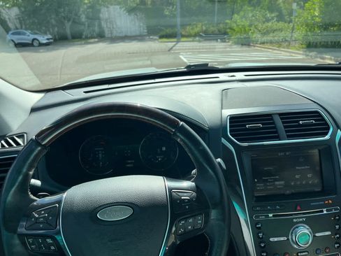 Used 2016 Ford Explorer Platinum AWD/4WD image 11