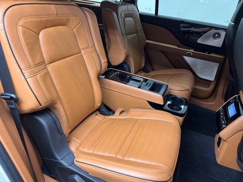 Used 2022 Lincoln Aviator Black Label AWD/4WD image 25