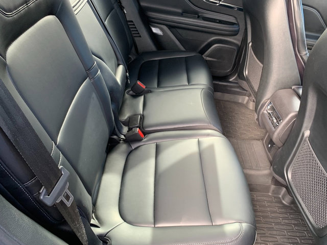 Certified 2025 Lincoln Corsair AWD image 14