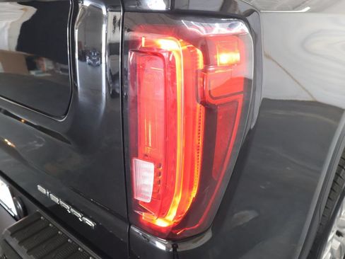 Used 2021 GMC Sierra 1500 Denali w/ Denali Ultimate Package AWD/4WD image 31