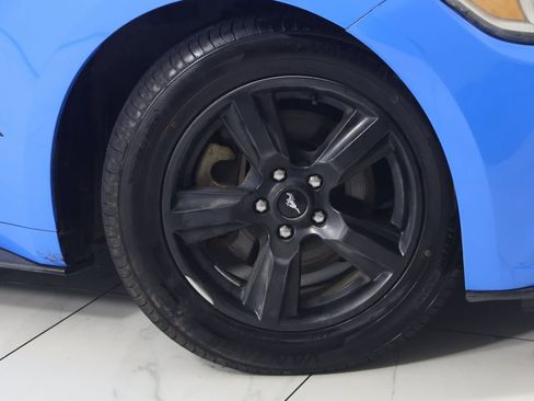 Used 2017 Ford Mustang Convertible RWD image 14