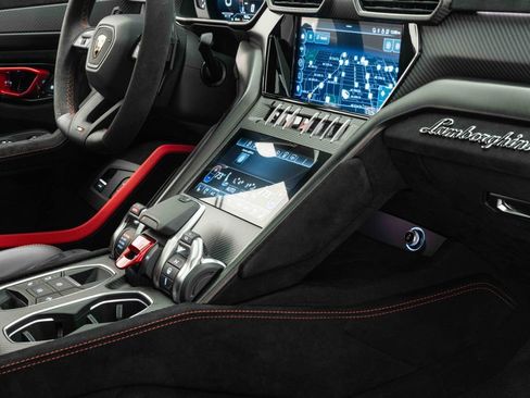 Used 2024 Lamborghini Urus Performante image 26