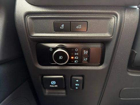 Used 2023 Ford Expedition XLT AWD/4WD image 51