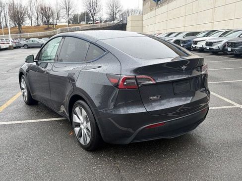 Used 2024 Tesla Model Y Long Range image 5