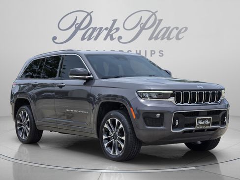 Used 2022 Jeep Grand Cherokee Overland AWD/4WD image 9