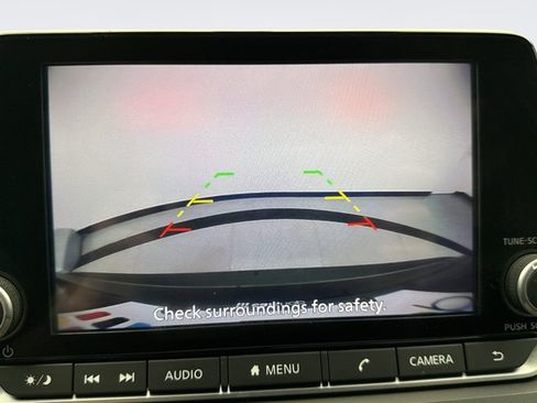 Used 2023 Nissan Rogue S AWD/4WD image 15