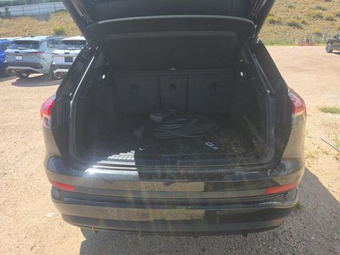 Used 2024 Audi Q4 e-tron Prestige AWD/4WD image 7