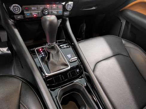 Used 2024 Jeep Compass Limited image 13